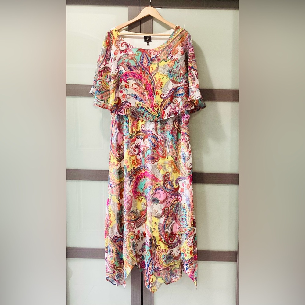 Beautiful Women Maxi Dress/ Multi Colored       Can be worn off the shoulders